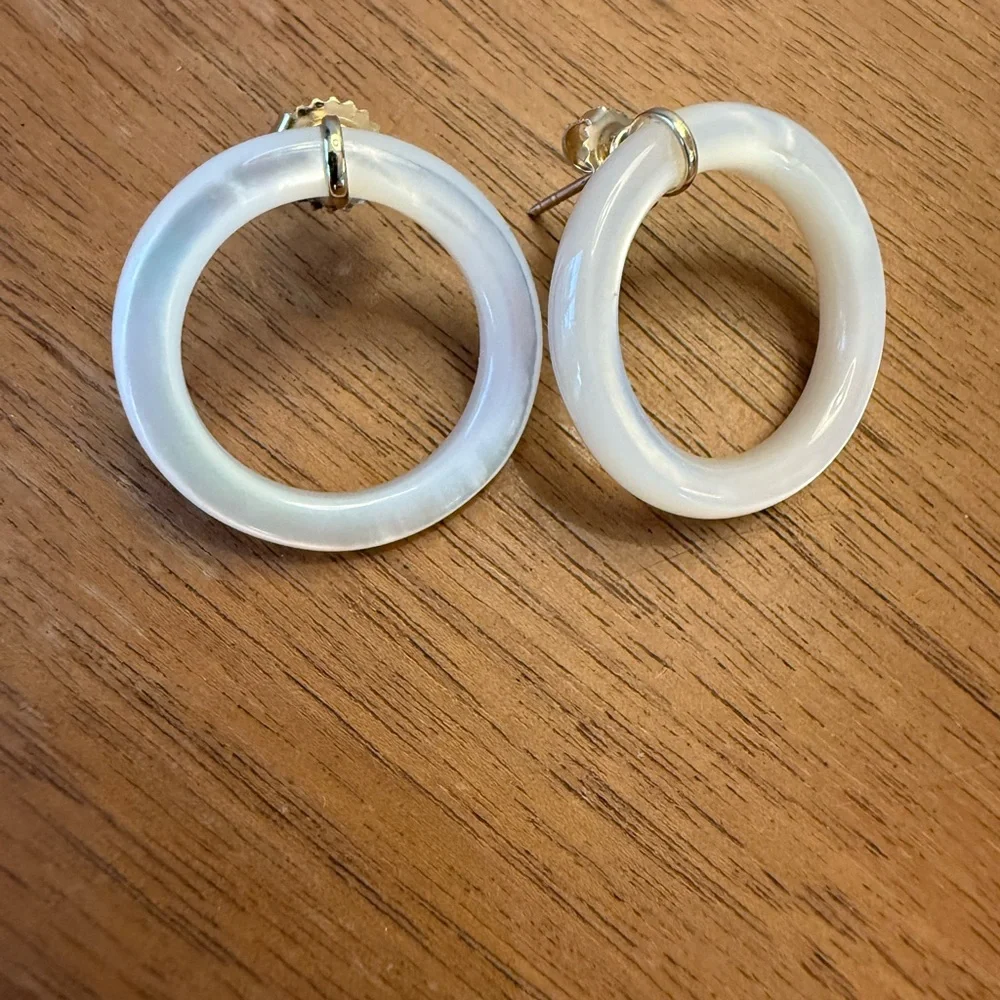Bondeye 14k Gold Mother of Pearl Earrings - Picture 1 of 3